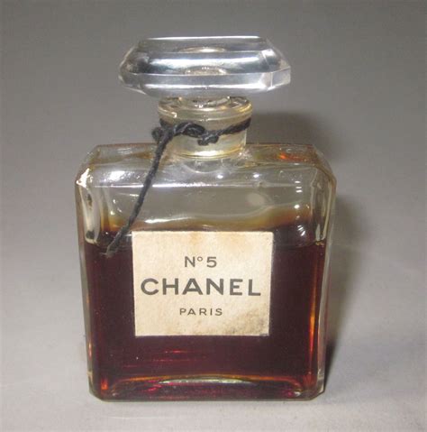 chanel perfume 1930